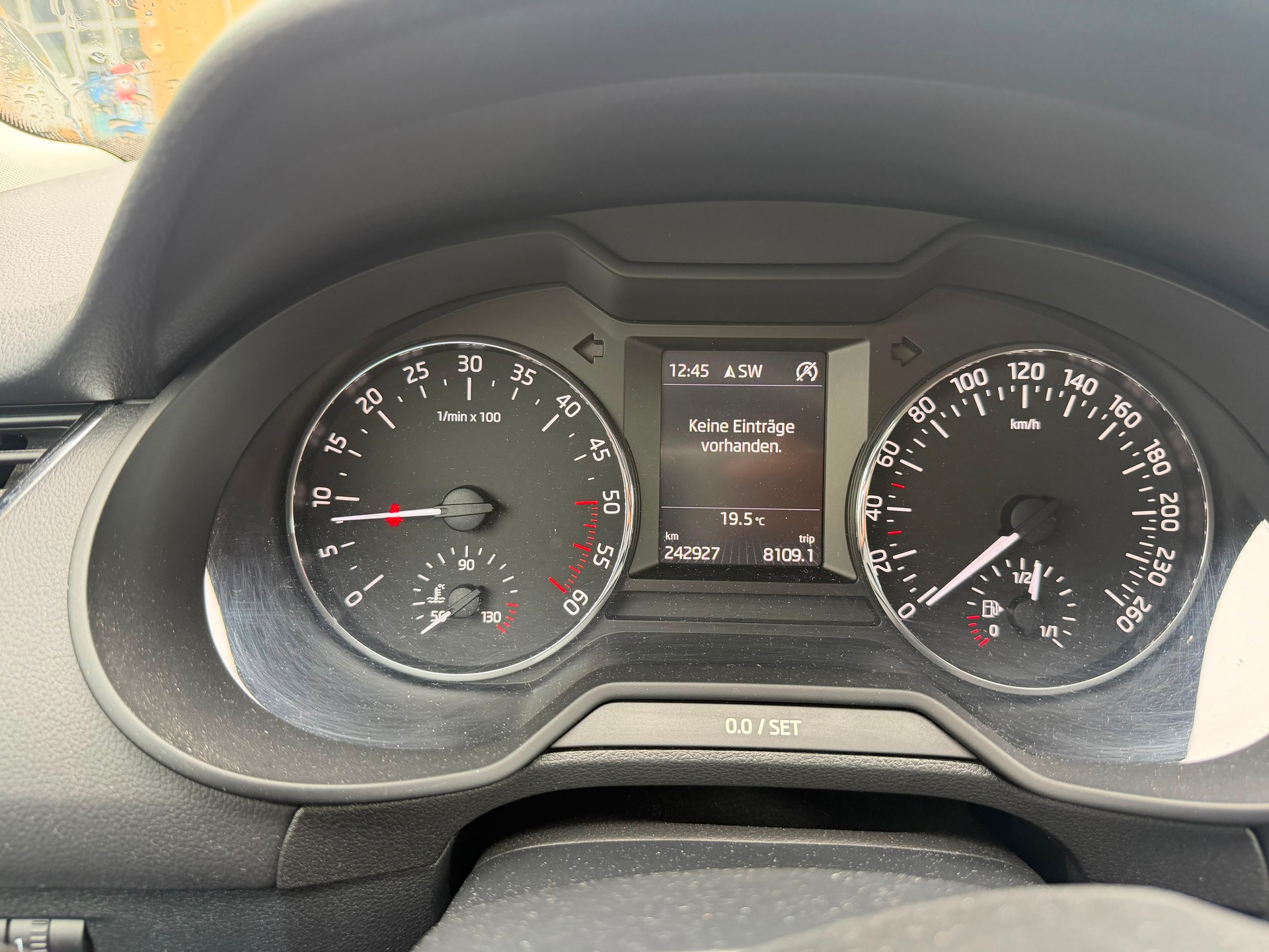 SKODA Octavia Combi 2.0 TDI Fresh 4x4-image-10
