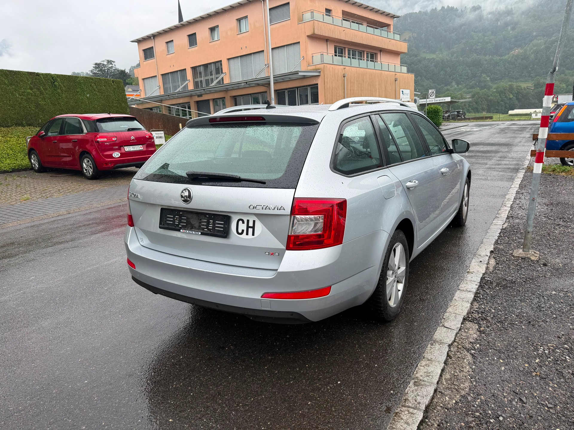 SKODA Octavia Combi 2.0 TDI Fresh 4x4-showroom-element-2