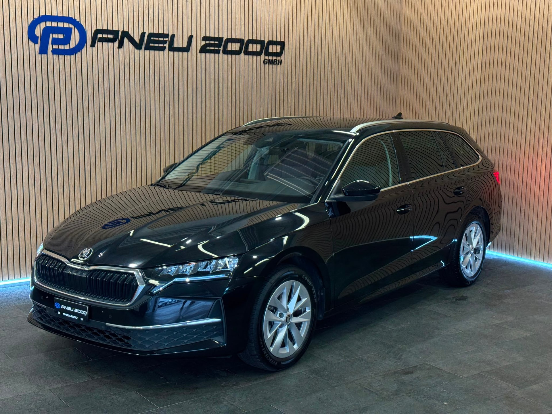 SKODA Octavia Combi 1.5 TSI mHEV DSG Selection