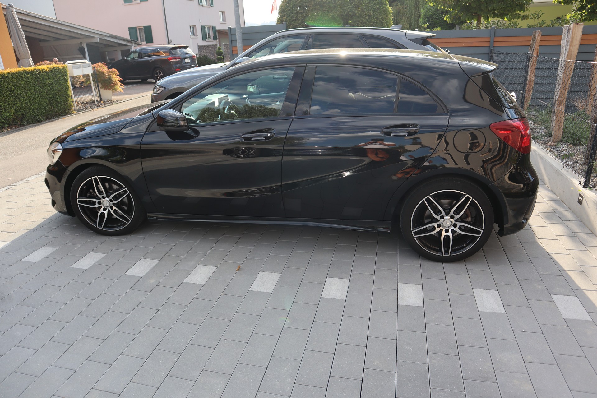 MERCEDES-BENZ A 220 AMG Line 4m-image-9