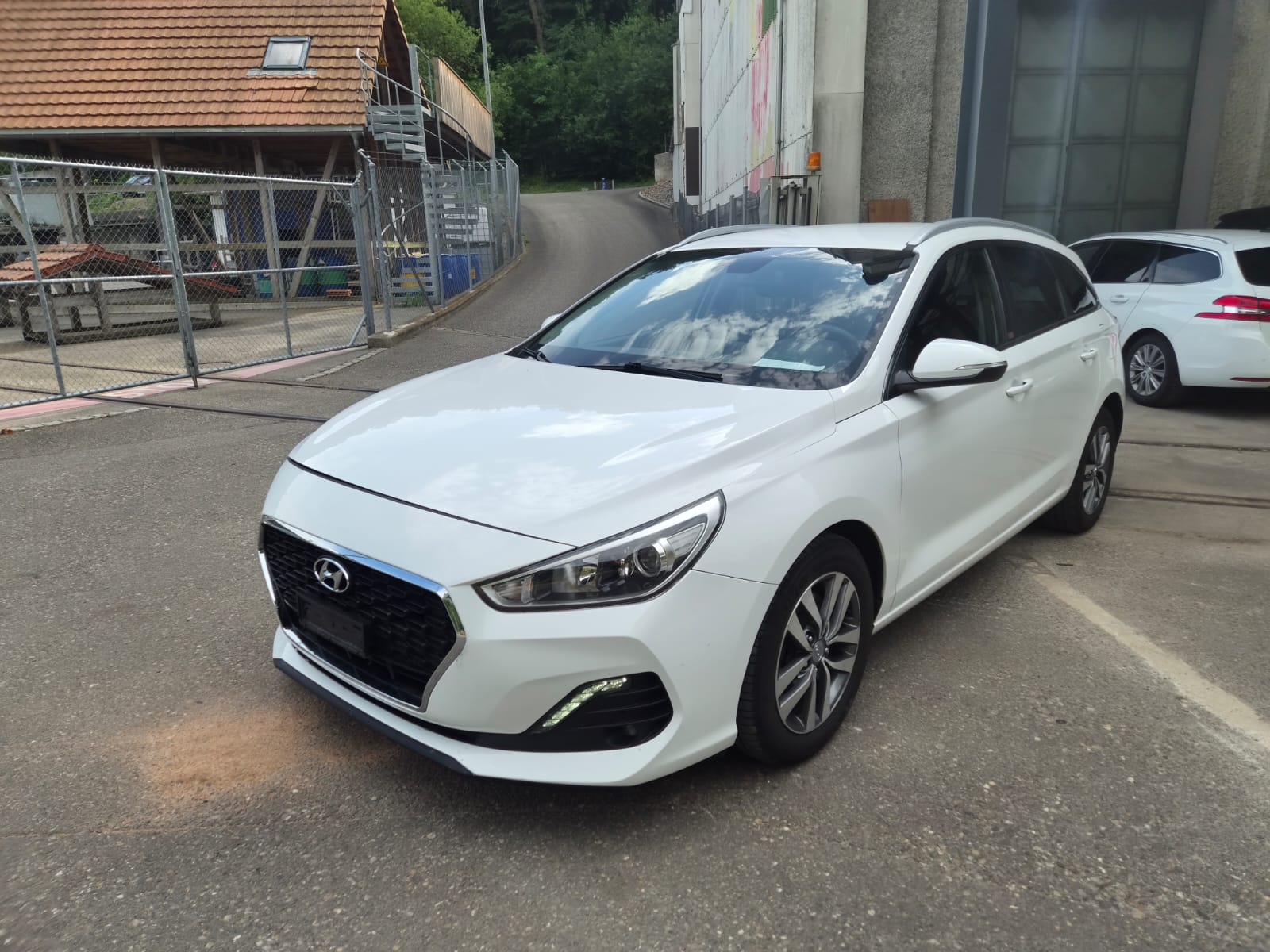 HYUNDAI i30 Wagon 1.6 CRDi GO Plus DCT