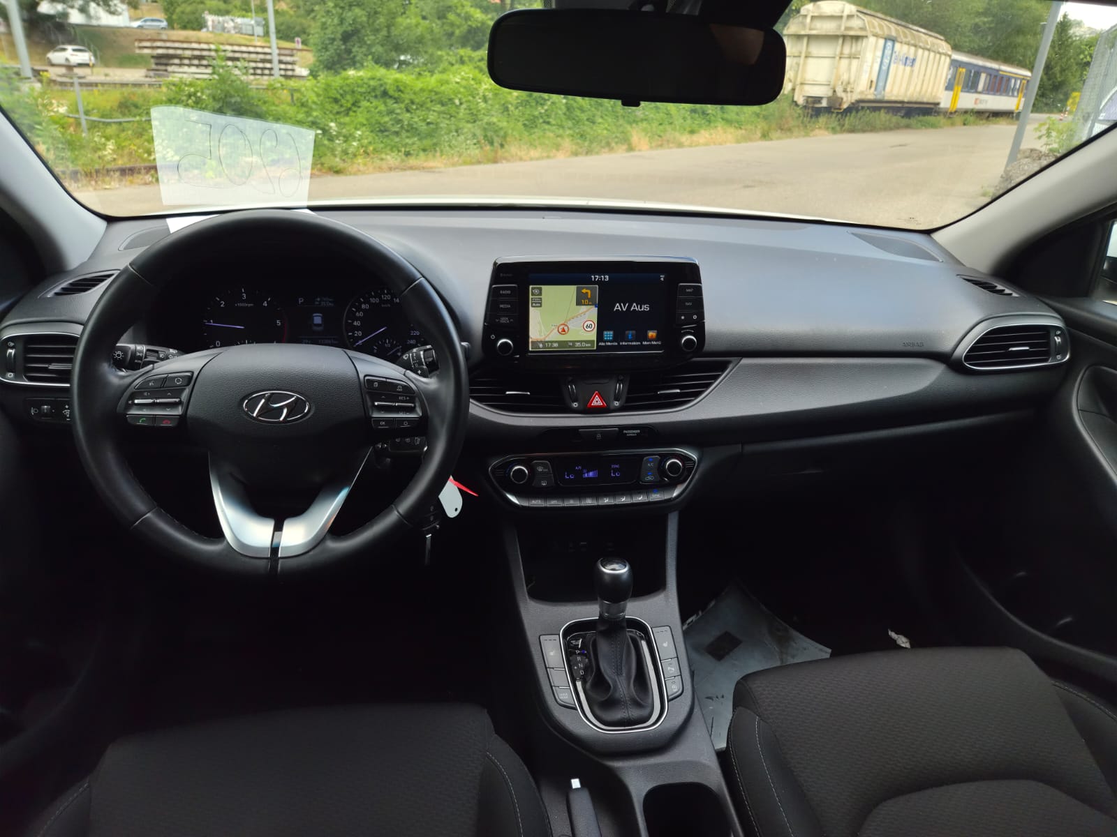 HYUNDAI i30 Wagon 1.6 CRDi GO Plus DCT-image-8