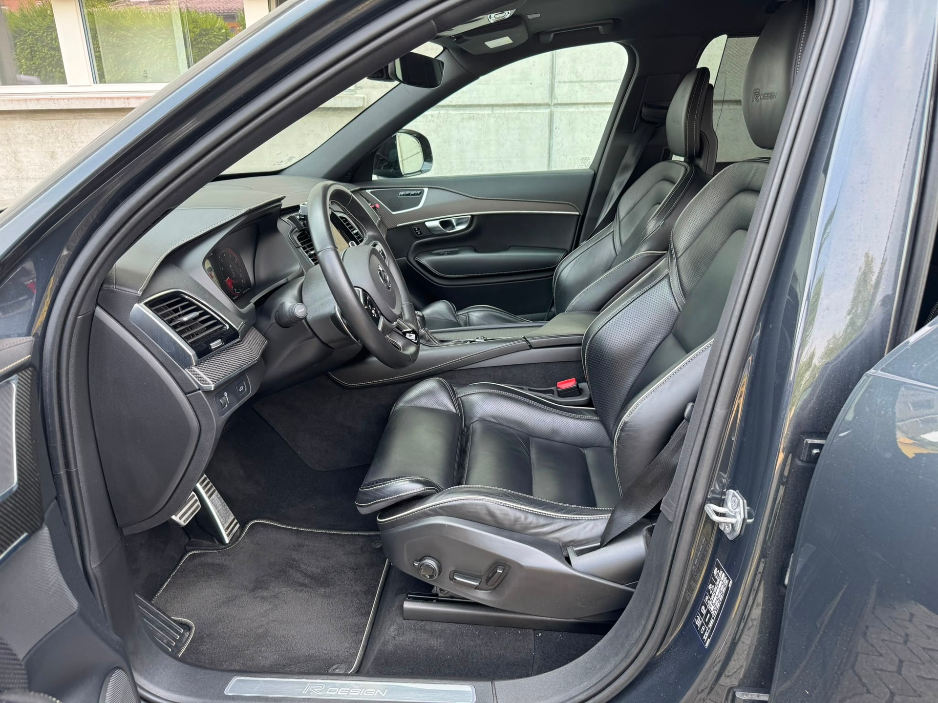 VOLVO XC90 T5 AWD R-Design Geartronic-image-7