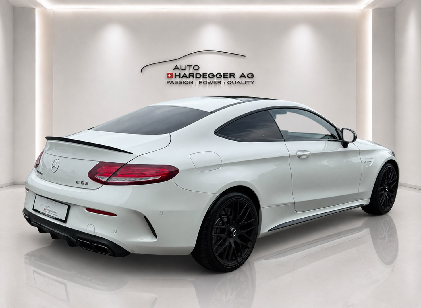 MERCEDES-BENZ C 63 AMG Speedshift ohne OPF mit Garantie-showroom-element-1