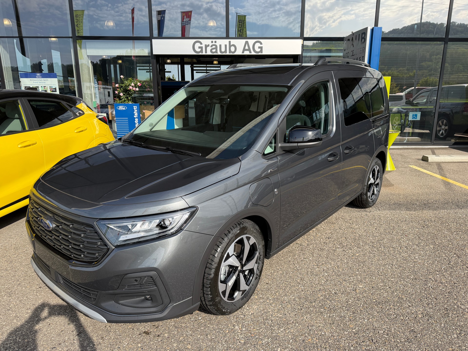 FORD Tourneo Connect 1.5 PHEV Active Automat-showroom-element-2
