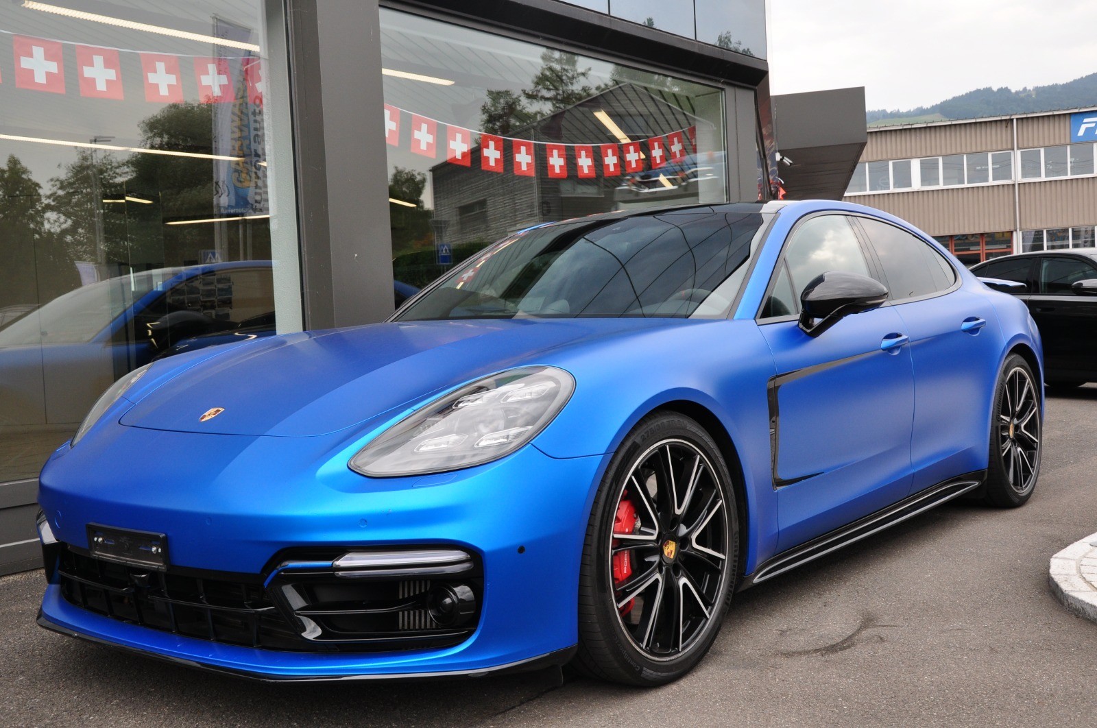 PORSCHE Panamera Turbo PDK-showroom-element-1