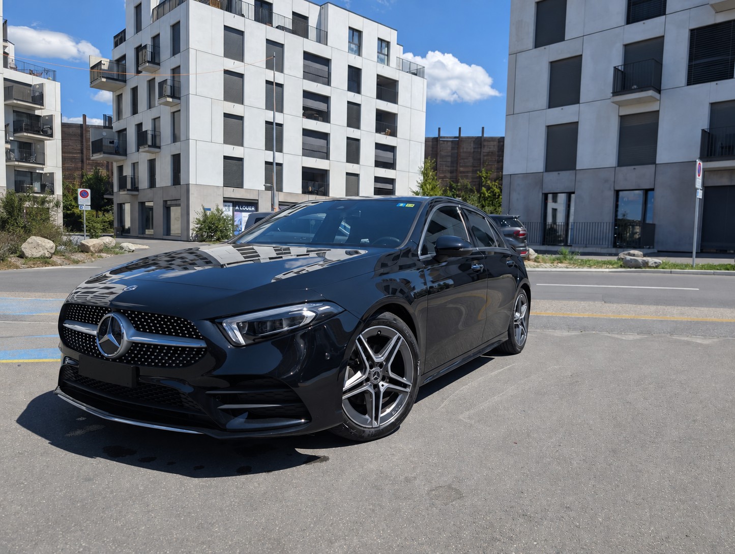 MERCEDES-BENZ A 200 AMG Line