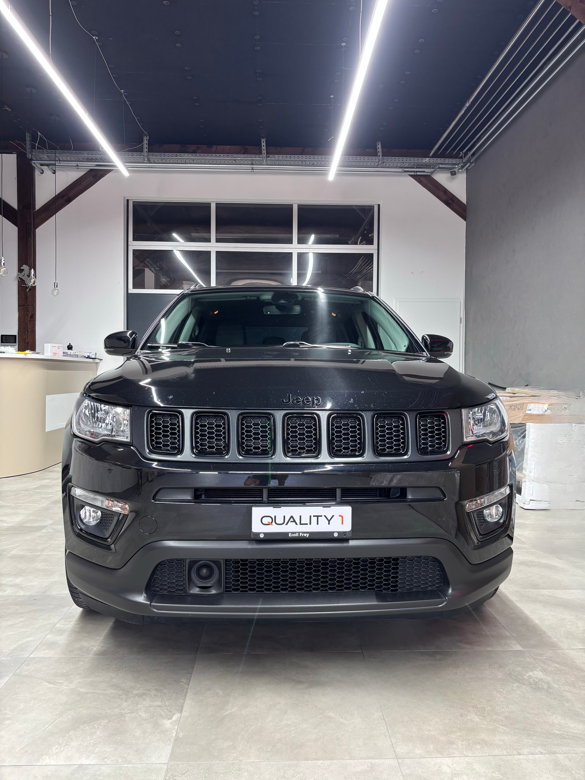 JEEP Compass 4x2 1.3 Turbo Night Eagle DKG-image-1
