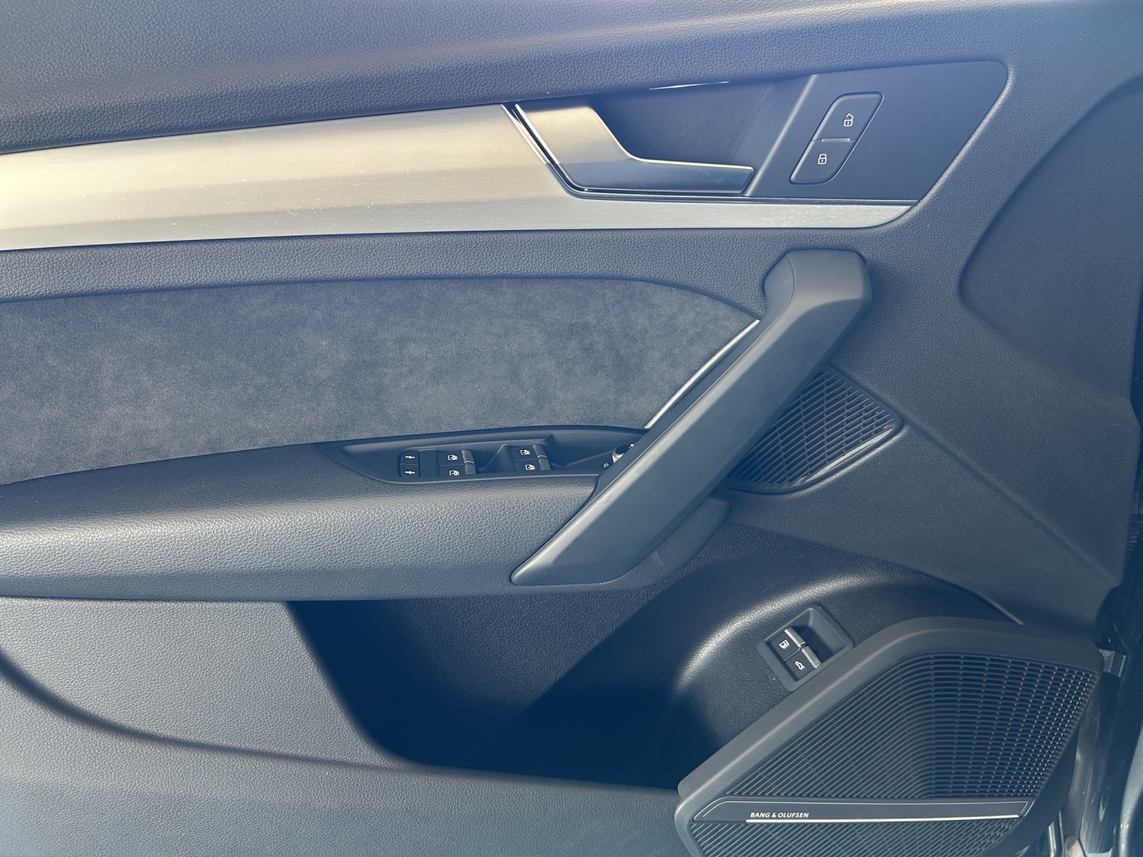 AUDI Q5 55 TFSI e sport quattro-image-16