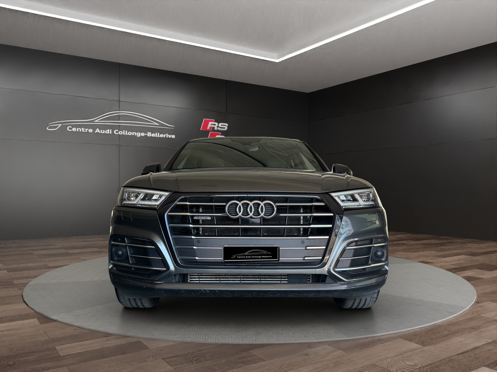 AUDI Q5 55 TFSI e sport quattro-showroom-element-1