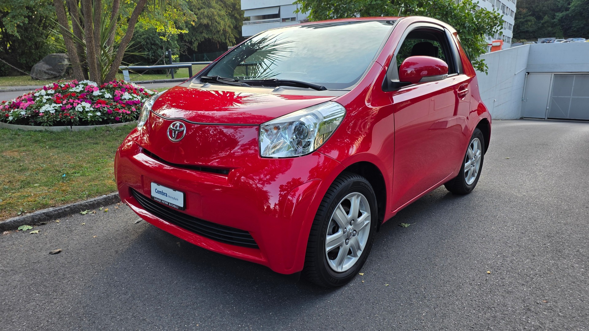 TOYOTA iQ 1.0 VVT-i Luna