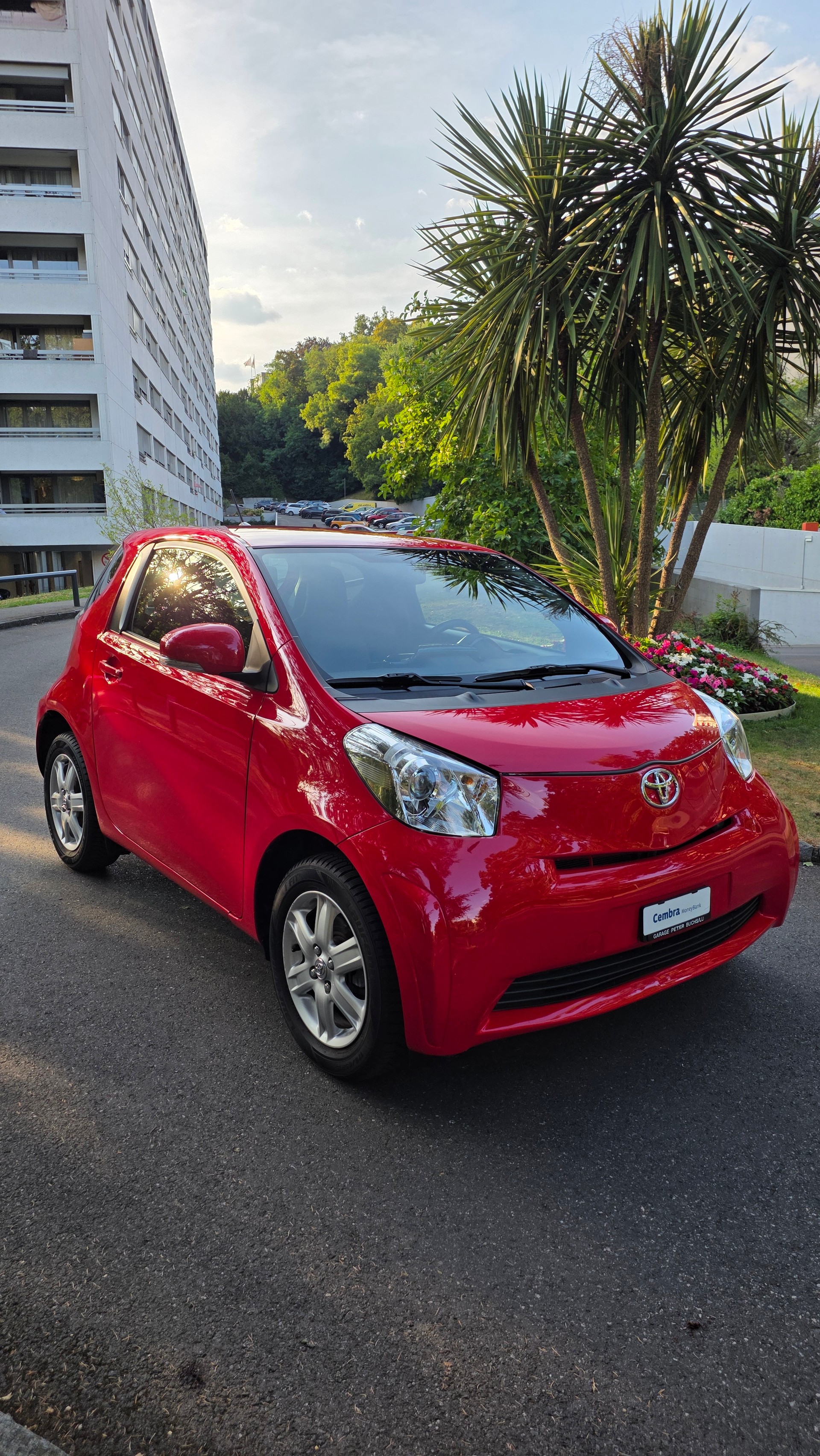 TOYOTA iQ 1.0 VVT-i Luna-image-3