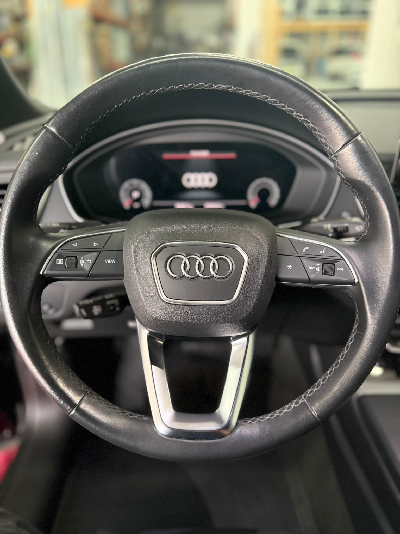 AUDI Q5 Sportback 40 TDI S line quattro S-tronic-image-10