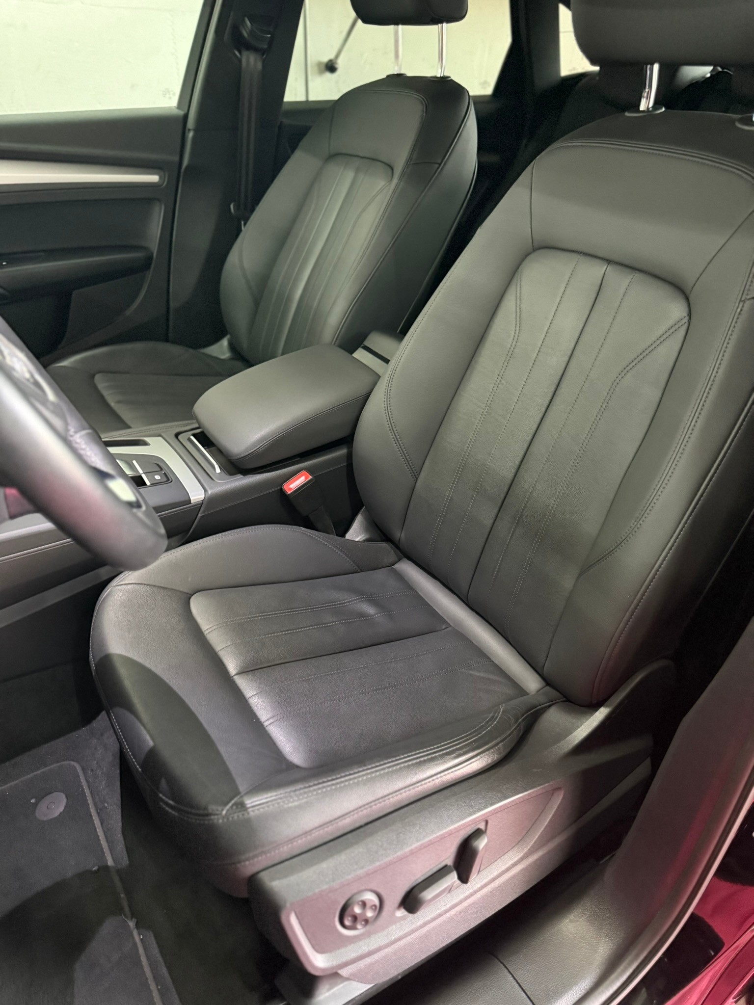 AUDI Q5 Sportback 40 TDI S line quattro S-tronic-image-7