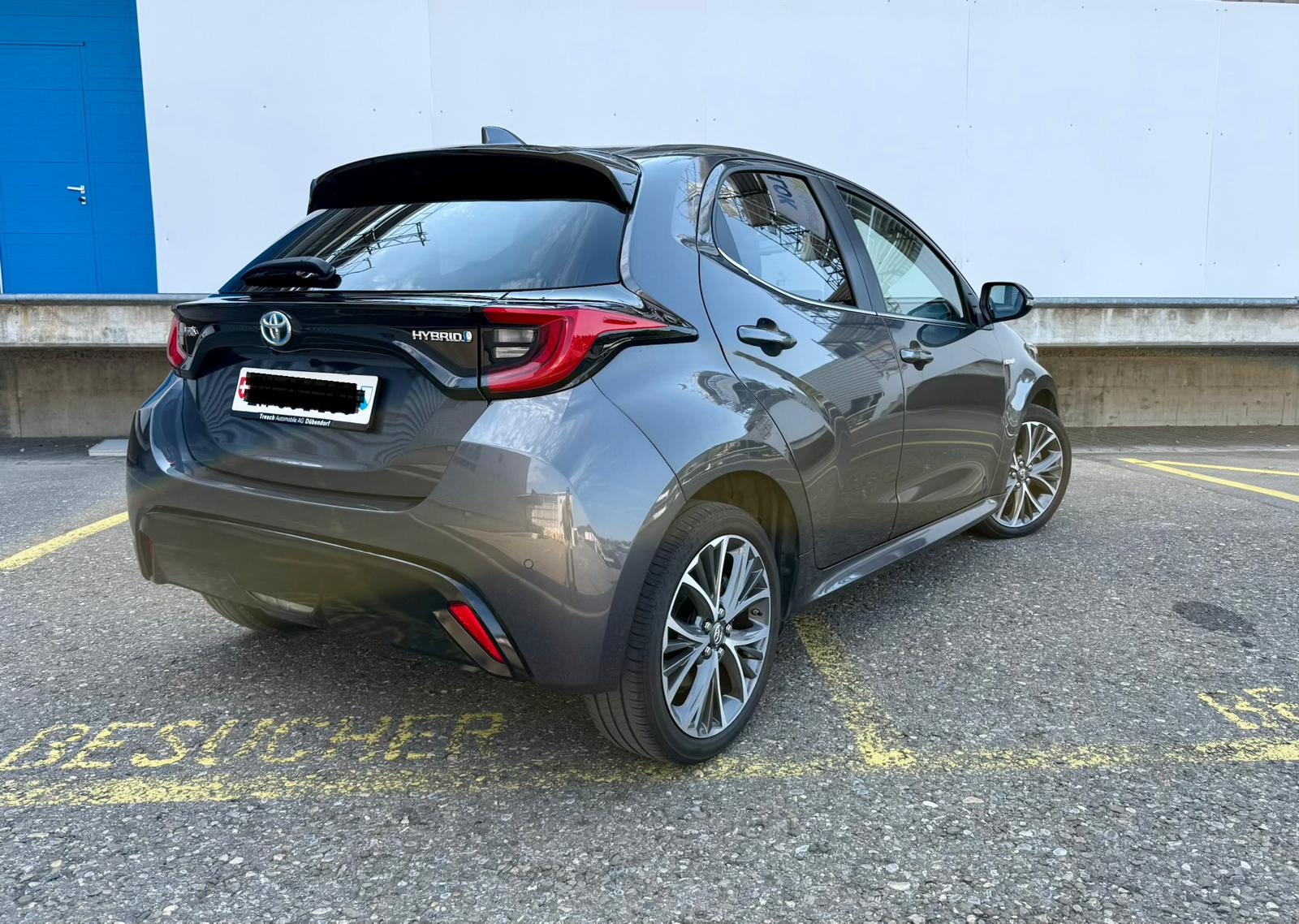 TOYOTA 1.5 VVT-i HSD Premium-image-2