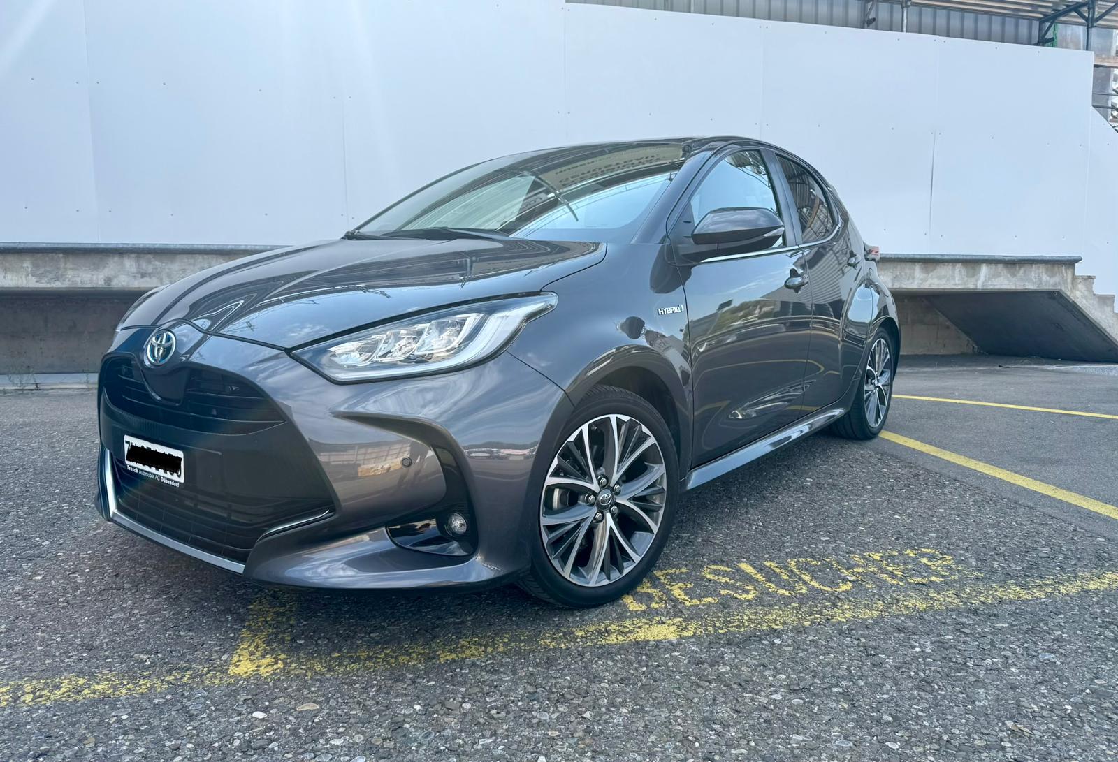 TOYOTA 1.5 VVT-i HSD Premium