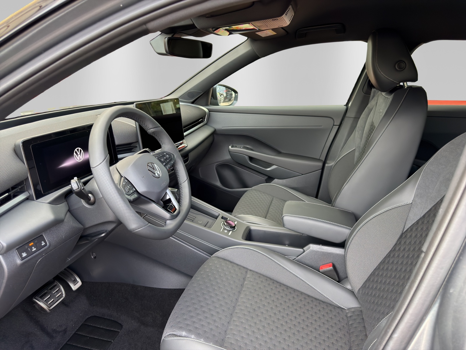 VW T-Roc 1.5 eTSI mHEV R-Line DSG-image-8