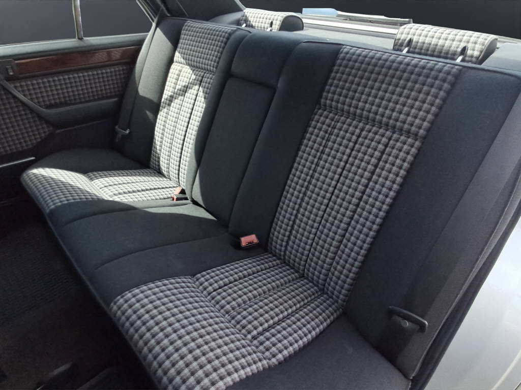 MERCEDES-BENZ E 280-image-9