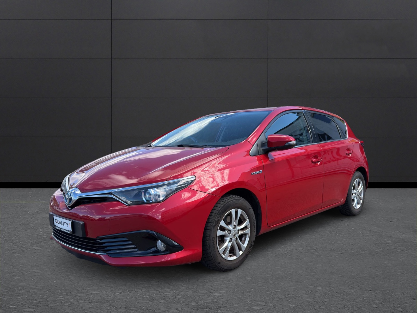 TOYOTA Auris 1.8 HSD Luna e-CVT
