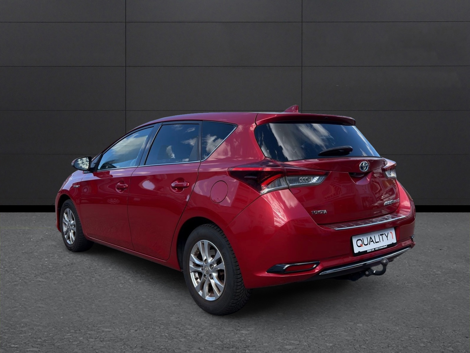 TOYOTA Auris 1.8 HSD Luna e-CVT-showroom-element-2
