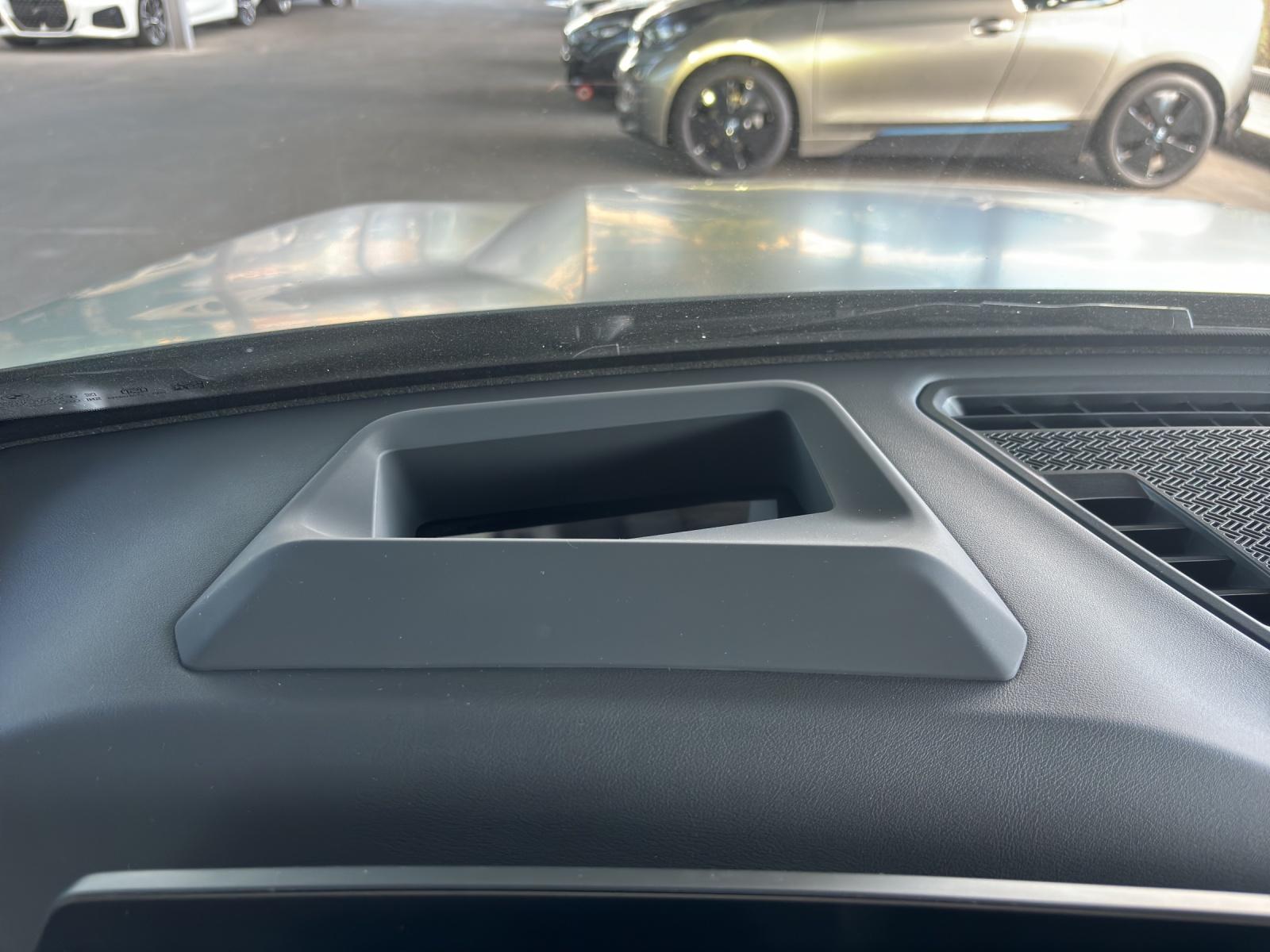 BMW X1 23i xDrive paddles-image-19