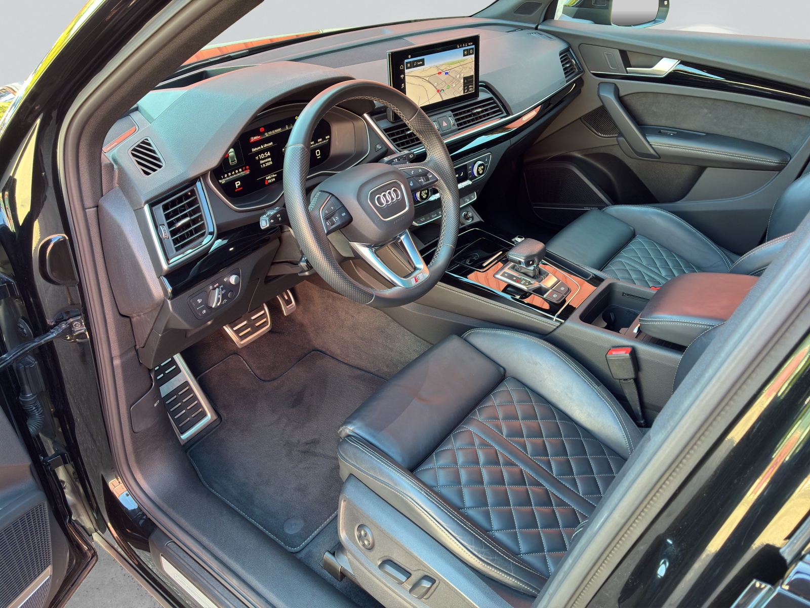 AUDI Q5 Sportback 45 TFSI S line quattro S-tronic-image-4
