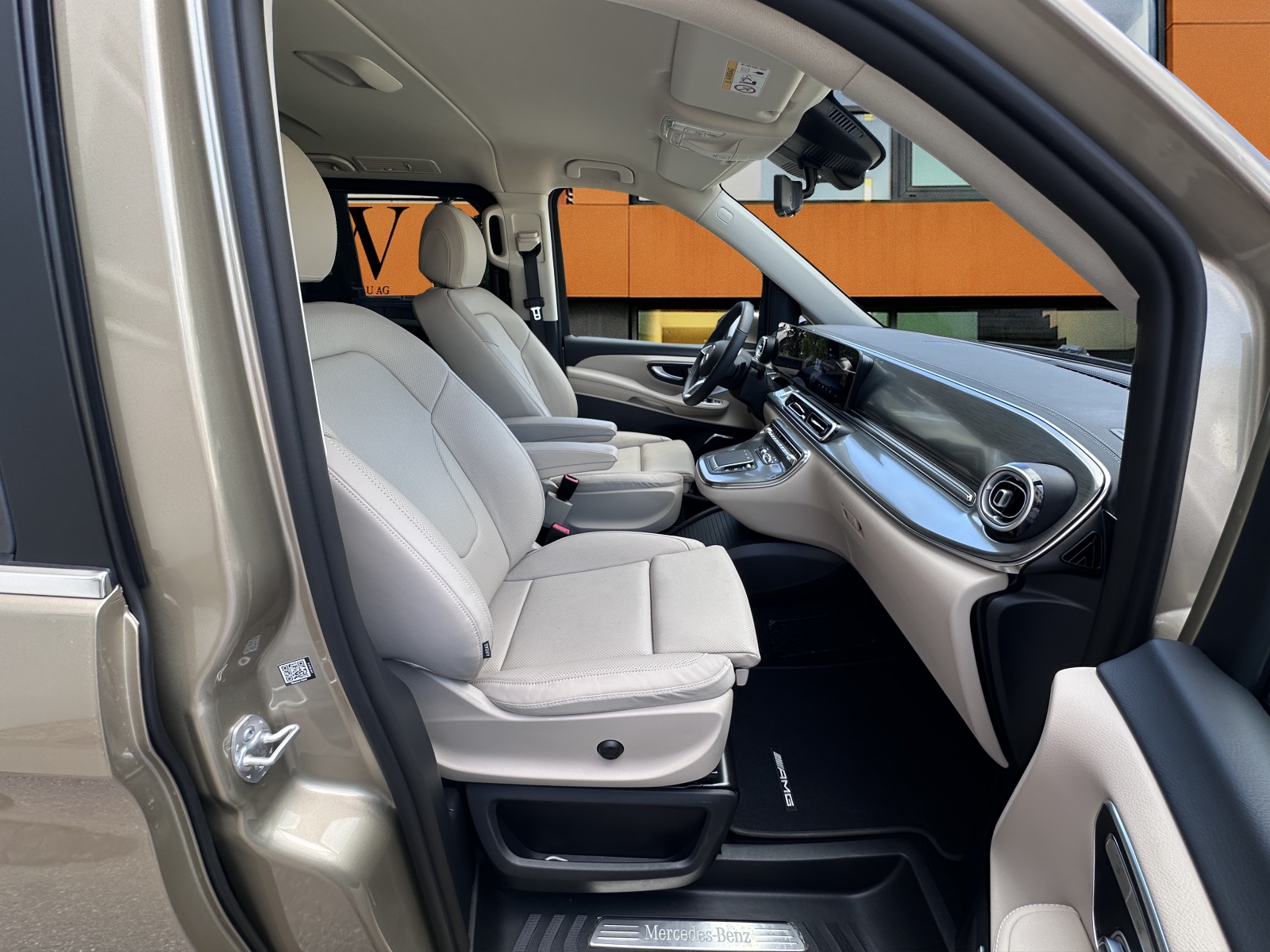 MERCEDES-BENZ V 300 d Exclusive extra lang Van / Top Ausstattung-image-16