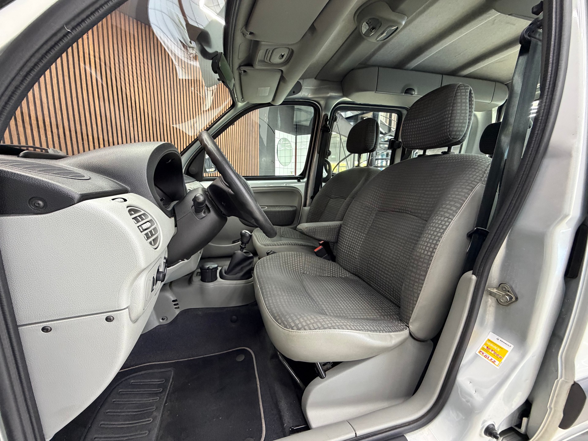 RENAULT Kangoo 1.6 16V Expression-image-10