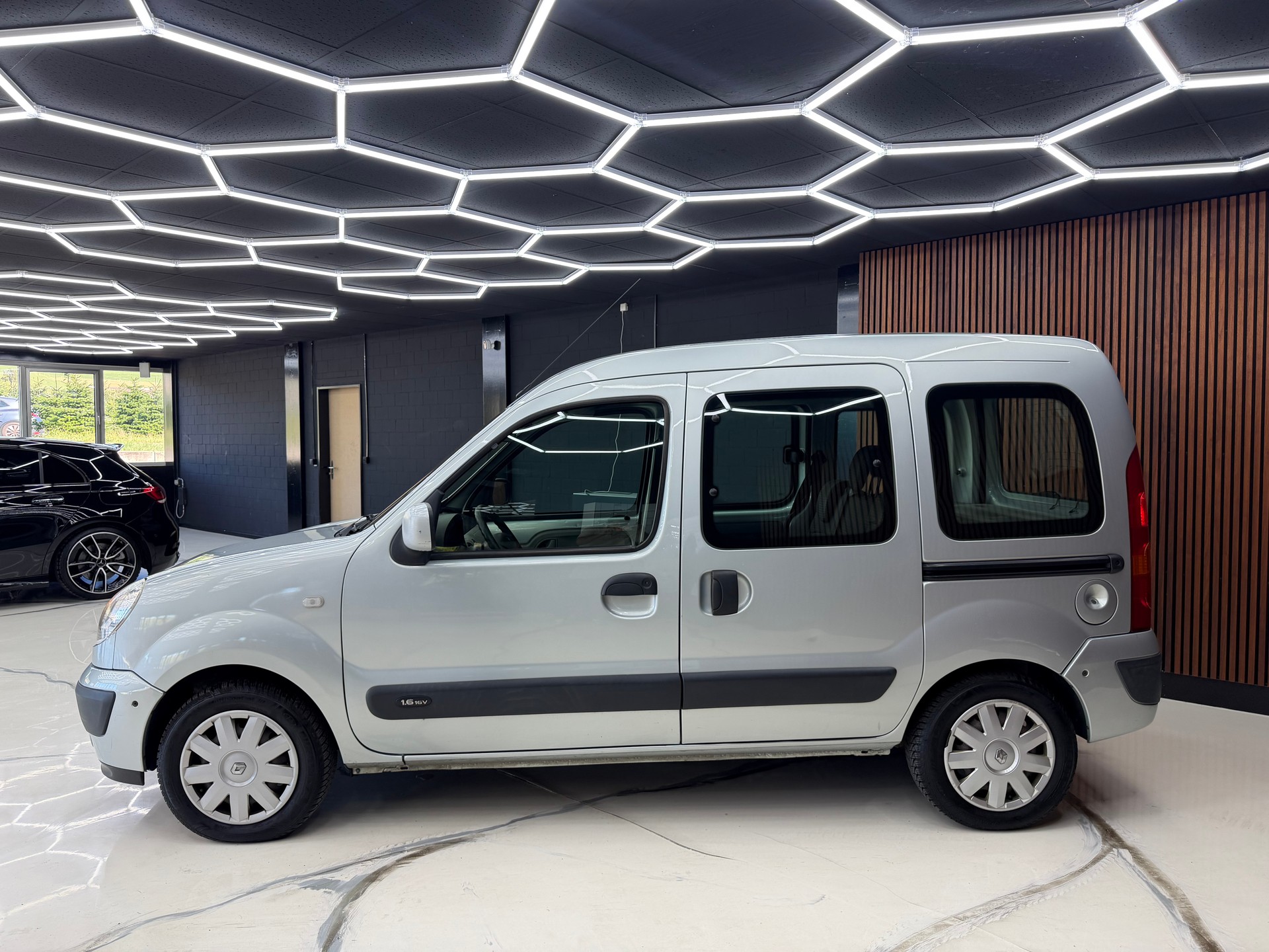 RENAULT Kangoo 1.6 16V Expression-image-4