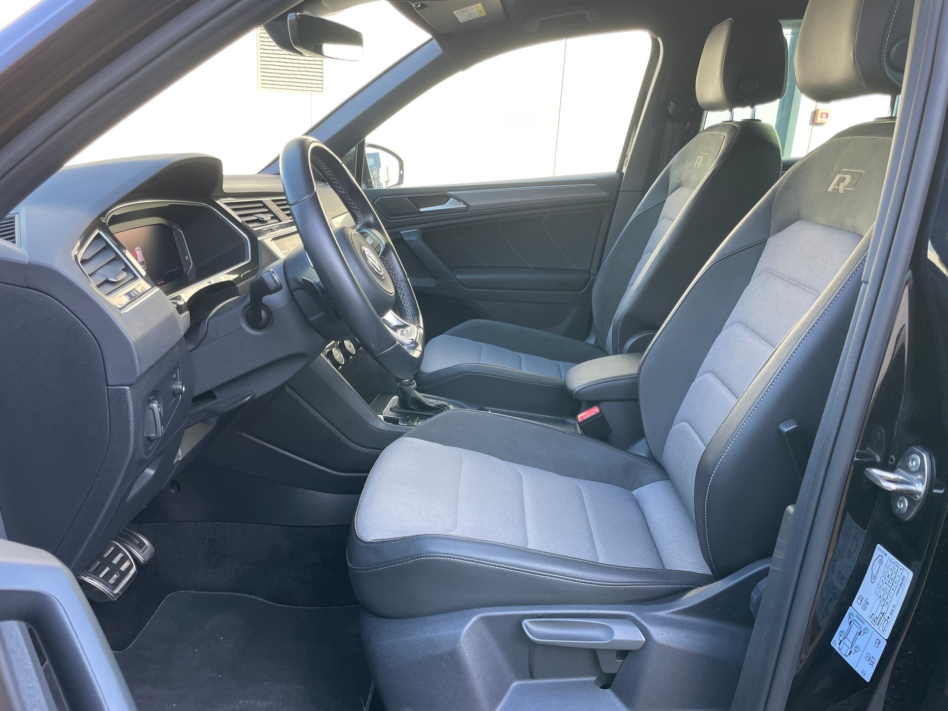 VW Tiguan 2.0TSI Highline 4Motion DSG (47)-image-5