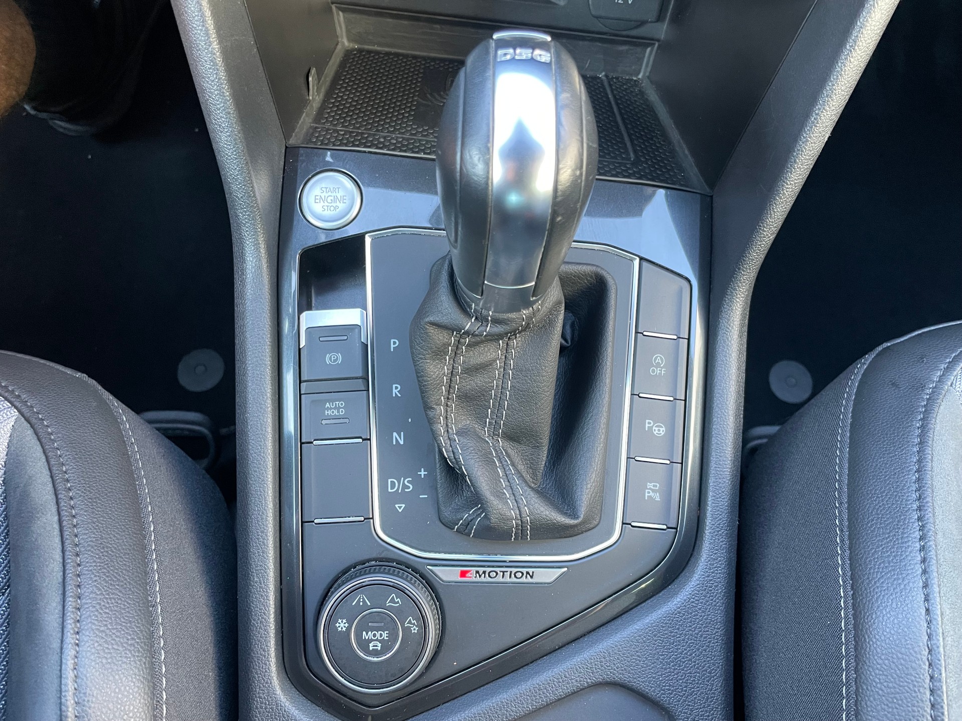 VW Tiguan 2.0TSI Highline 4Motion DSG (47)-image-15