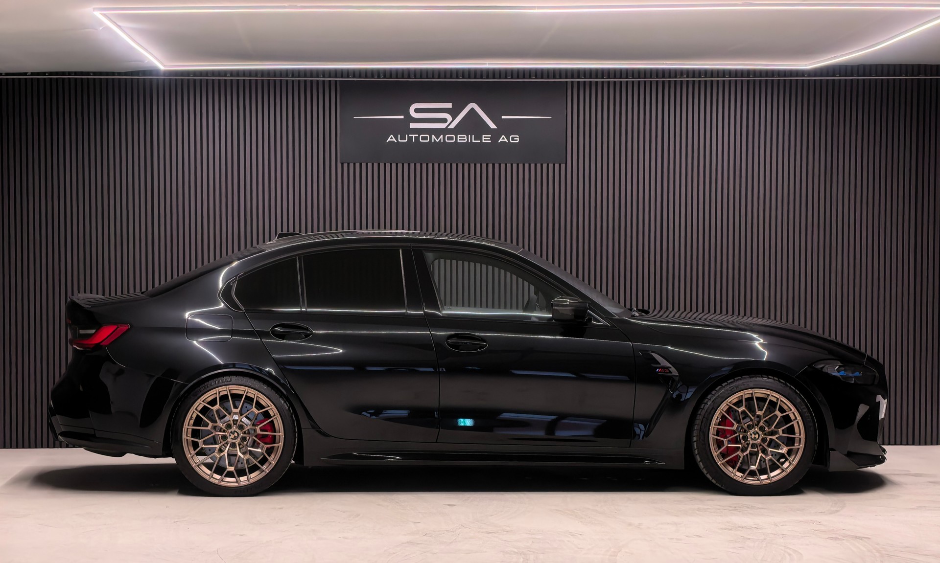 BMW M3 CS-showroom-element-2