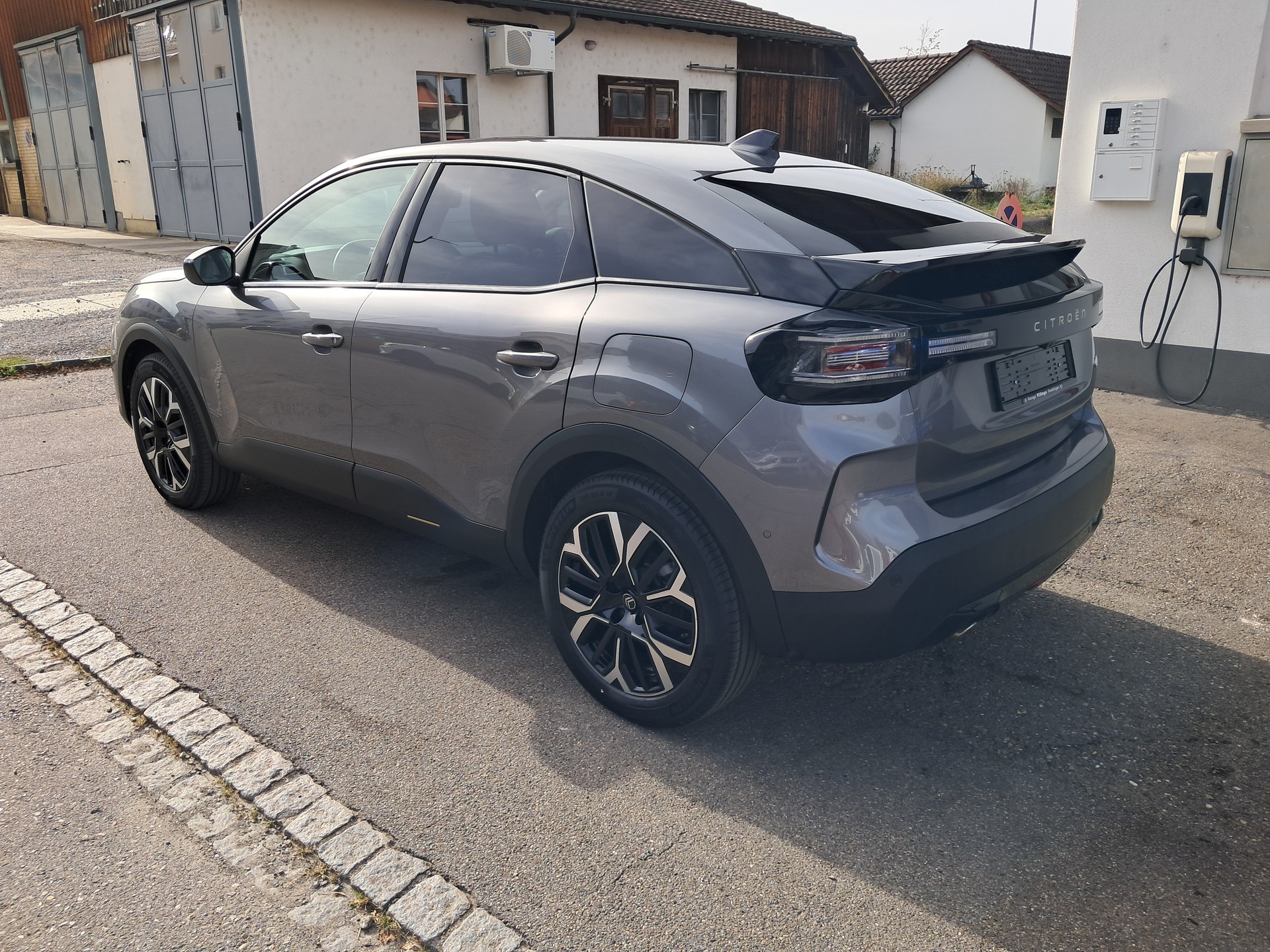 CITROEN C4 Hybrid e-DCS6 Max-showroom-element-1