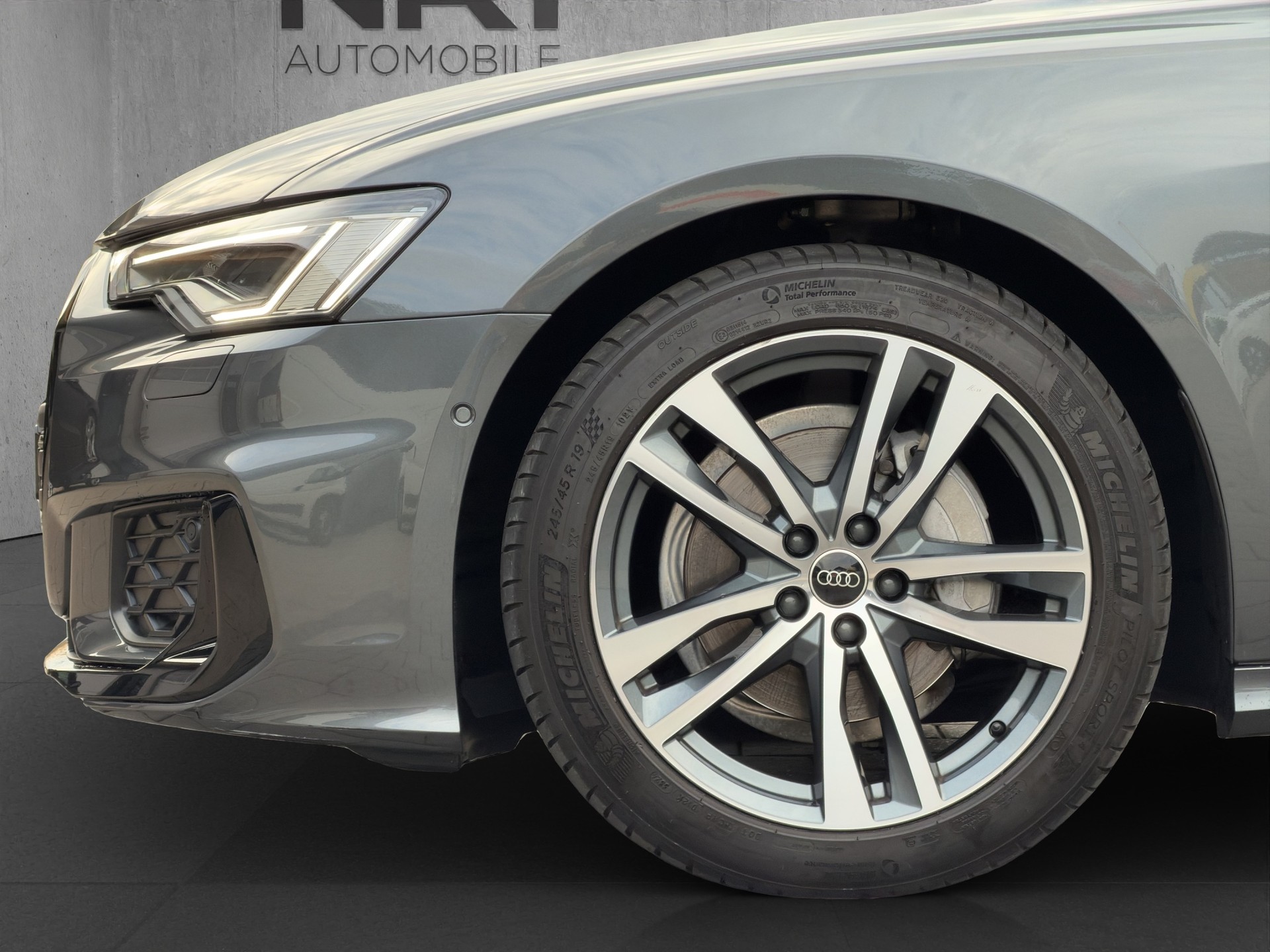 AUDI A6 Avant 2.0 40 TDI S Line quattro S-Tronic-image-9