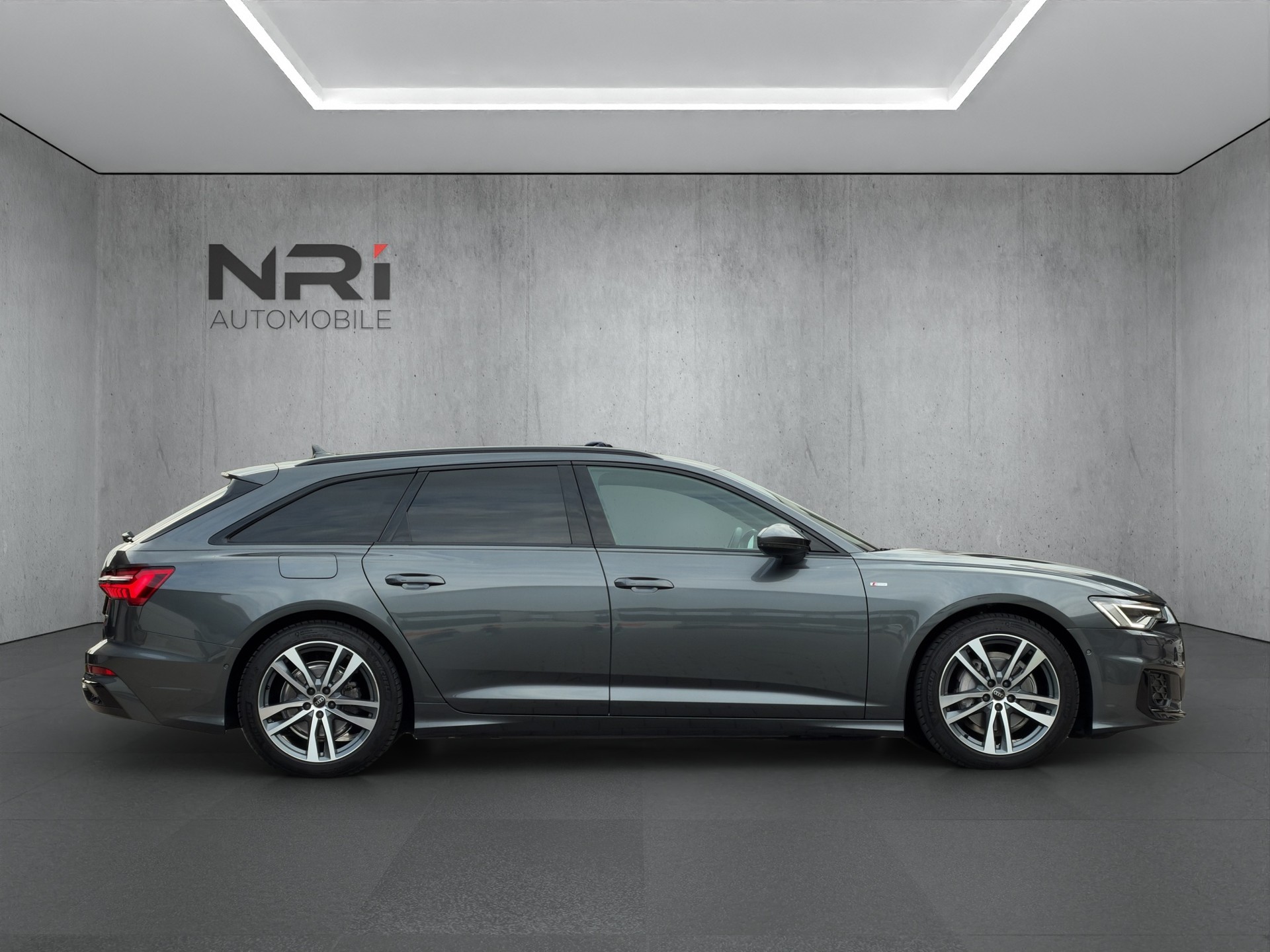 AUDI A6 Avant 2.0 40 TDI S Line quattro S-Tronic-showroom-element-3