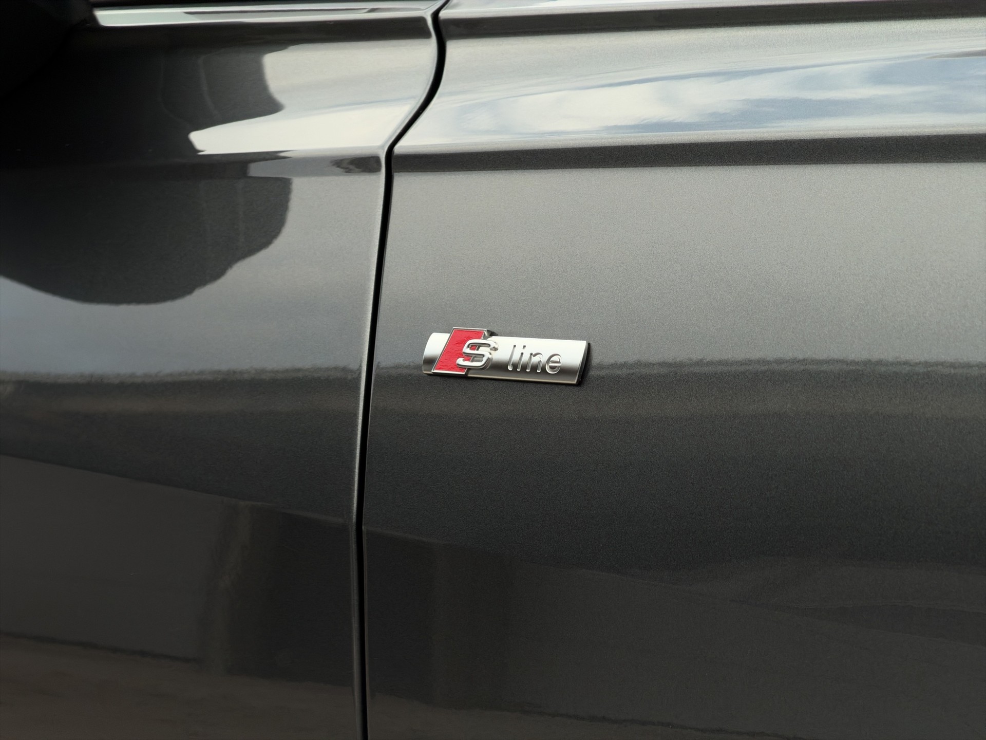 AUDI A6 Avant 2.0 40 TDI S Line quattro S-Tronic-image-19