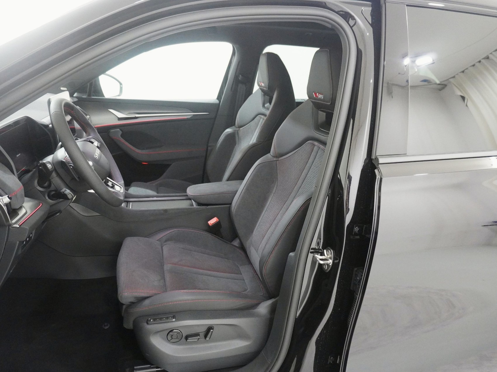 SKODA Kodiaq 2.0 TSI RS-image-11