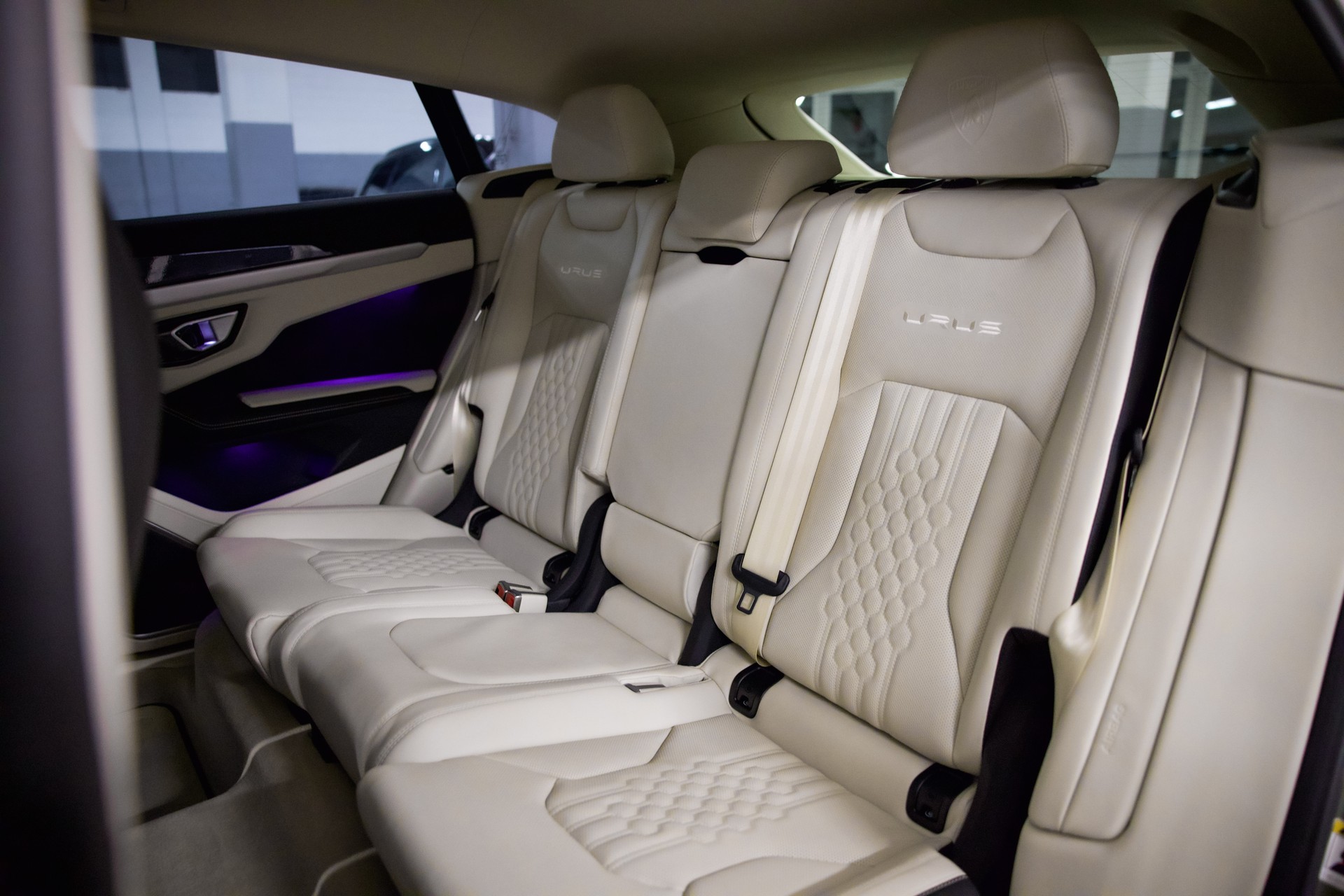 LAMBORGHINI Urus S E-Gear *Werkslackierung Verde Turbine Matt*-image-23
