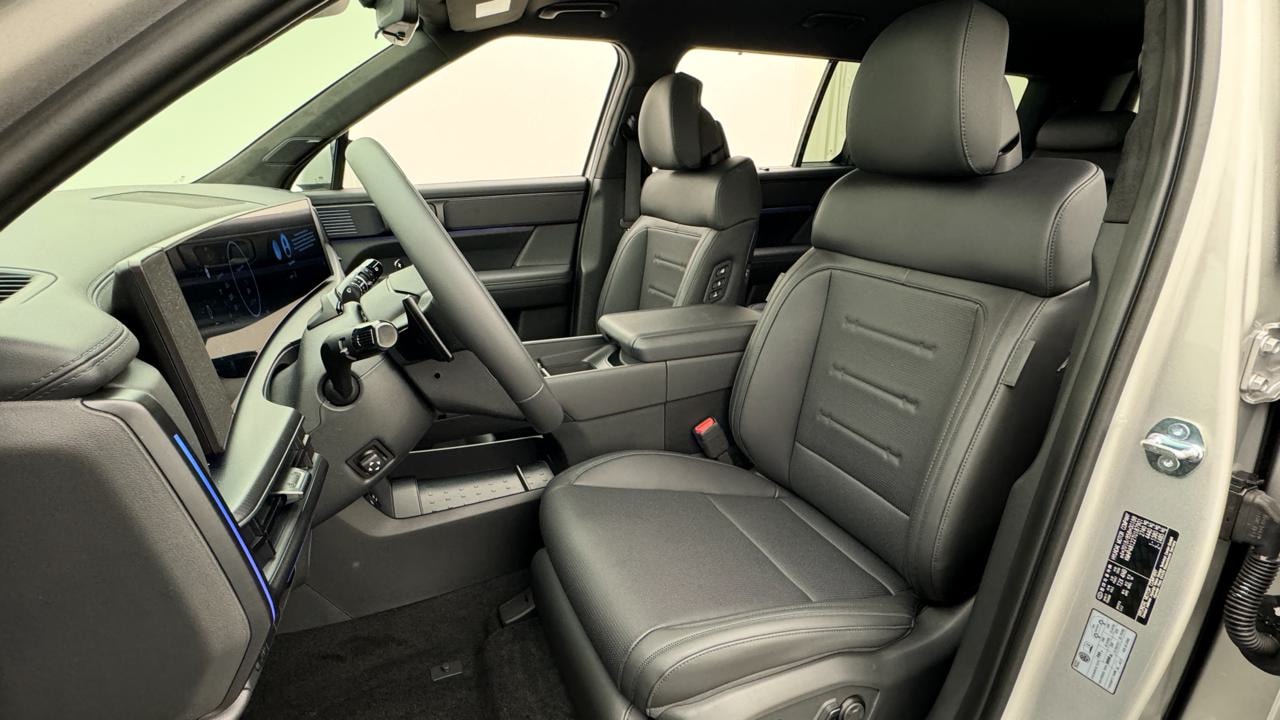 HYUNDAI Santa Fe 1.6 T-GDi PHEV Calligraphy 4WD Automatic-image-4
