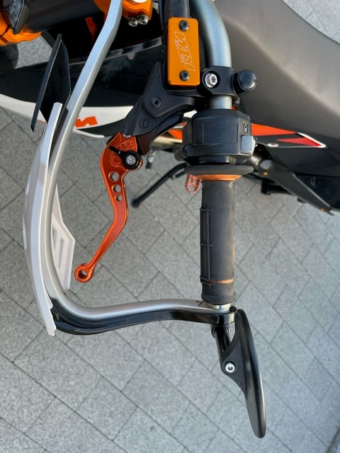 KTM 690 SMC R-image-5