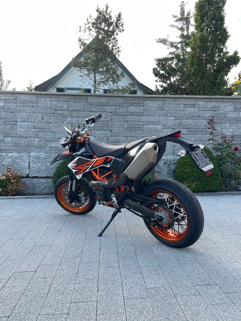 KTM 690 SMC R-image-3