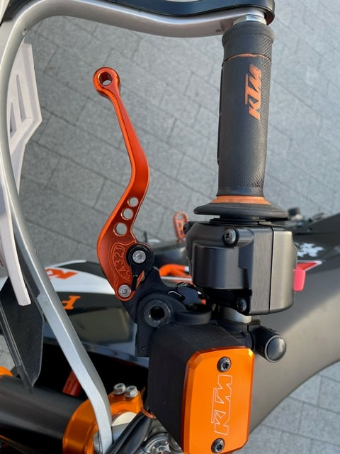 KTM 690 SMC R-image-6