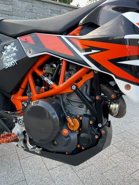 KTM 690 SMC R-image-7