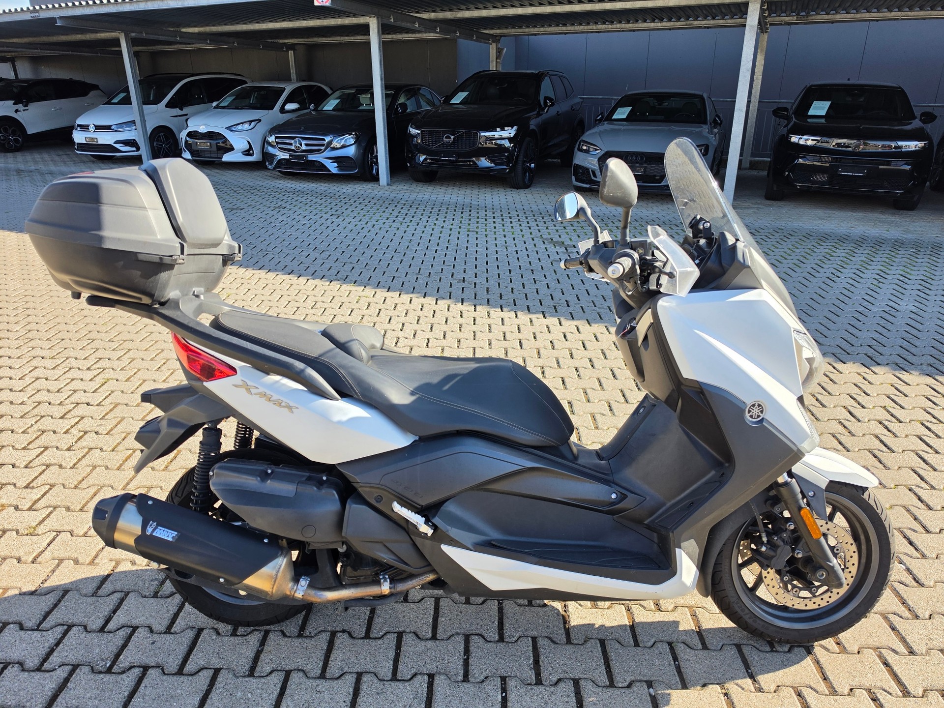 YAMAHA X-Max 400 ABS-image-1
