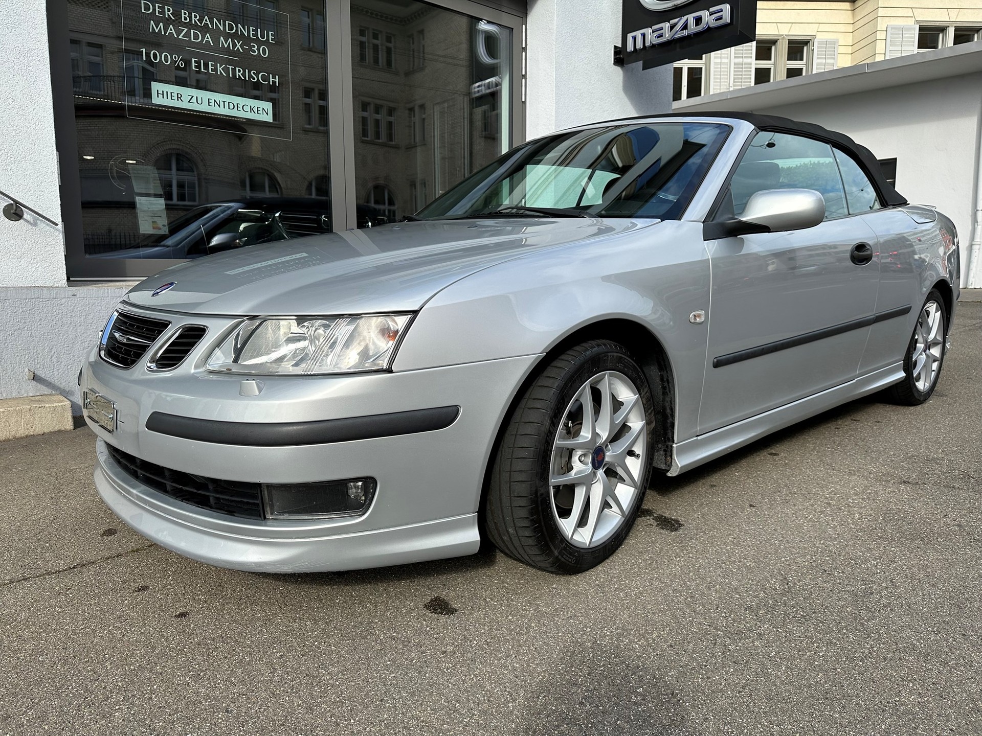 SAAB 9-3 2.0T Aero-showroom-element-3