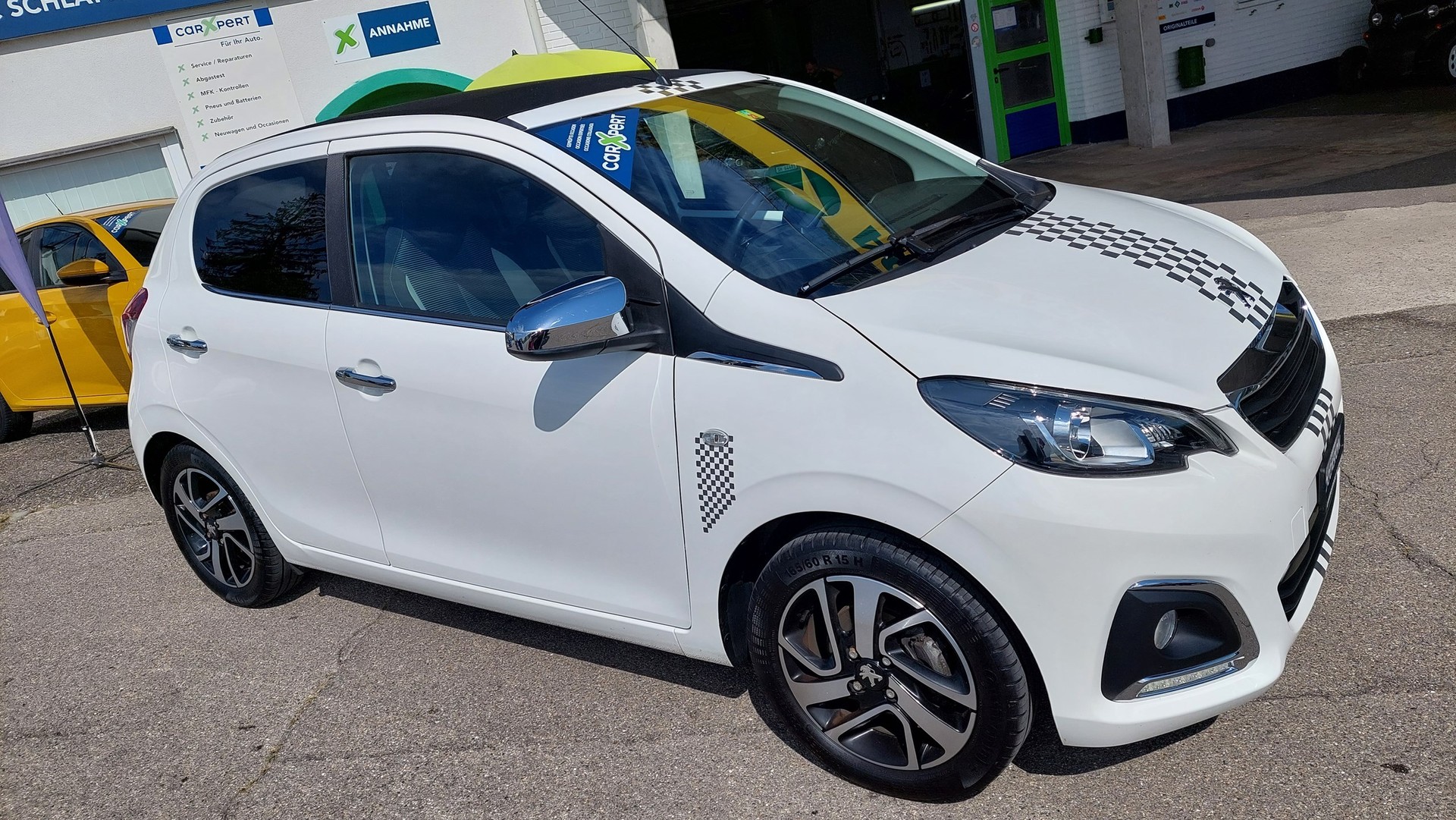 PEUGEOT 108 1.2 VTi Allure Top-image-1
