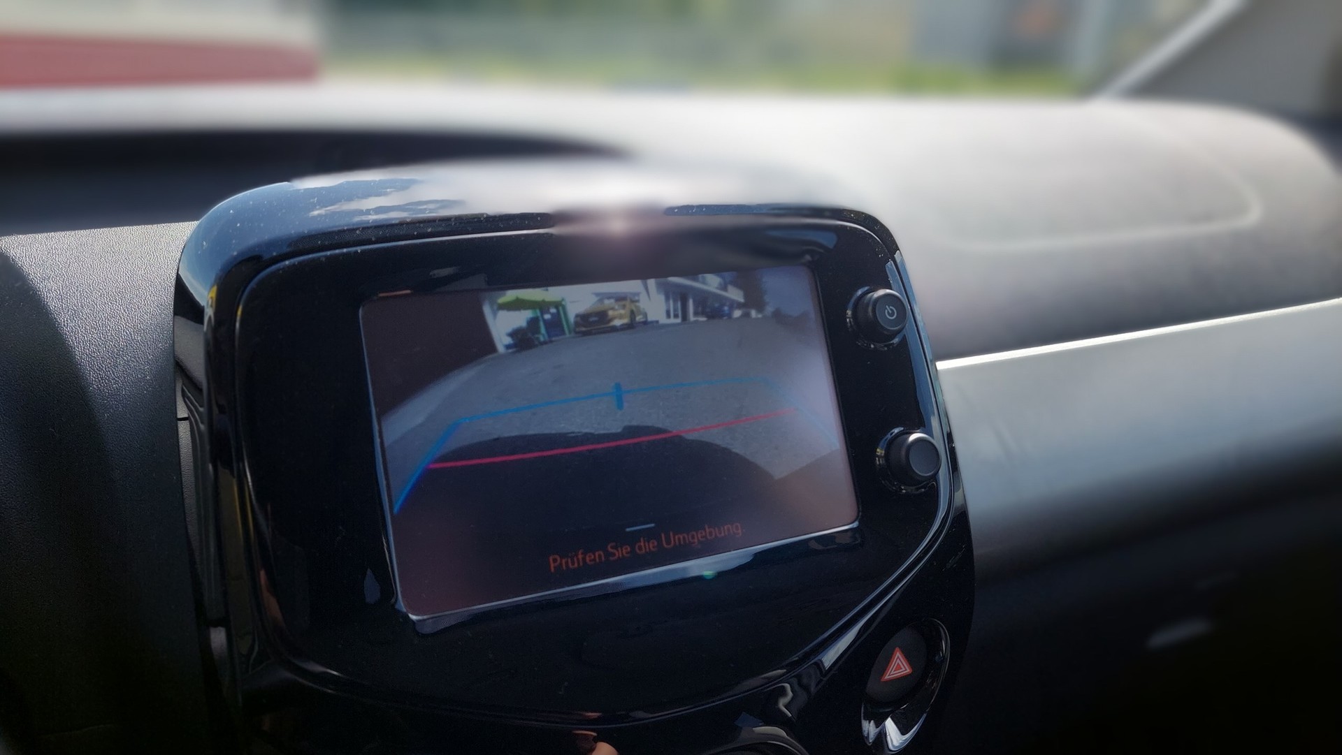 PEUGEOT 108 1.2 VTi Allure Top-image-9