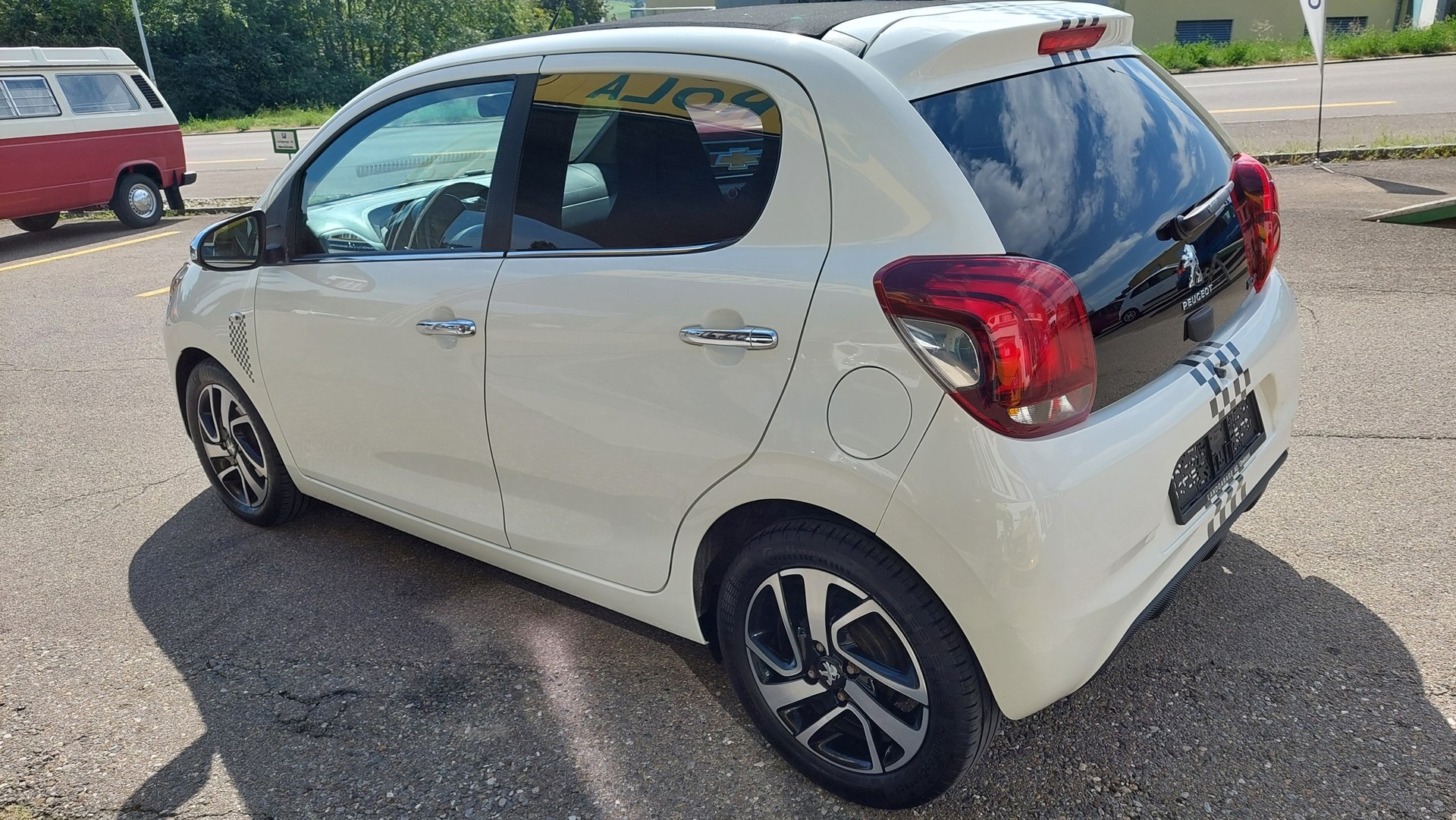 PEUGEOT 108 1.2 VTi Allure Top-image-5