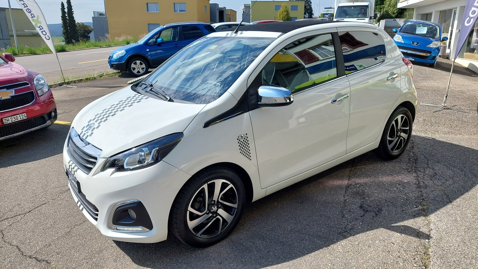 PEUGEOT 108 1.2 VTi Allure Top-image-6
