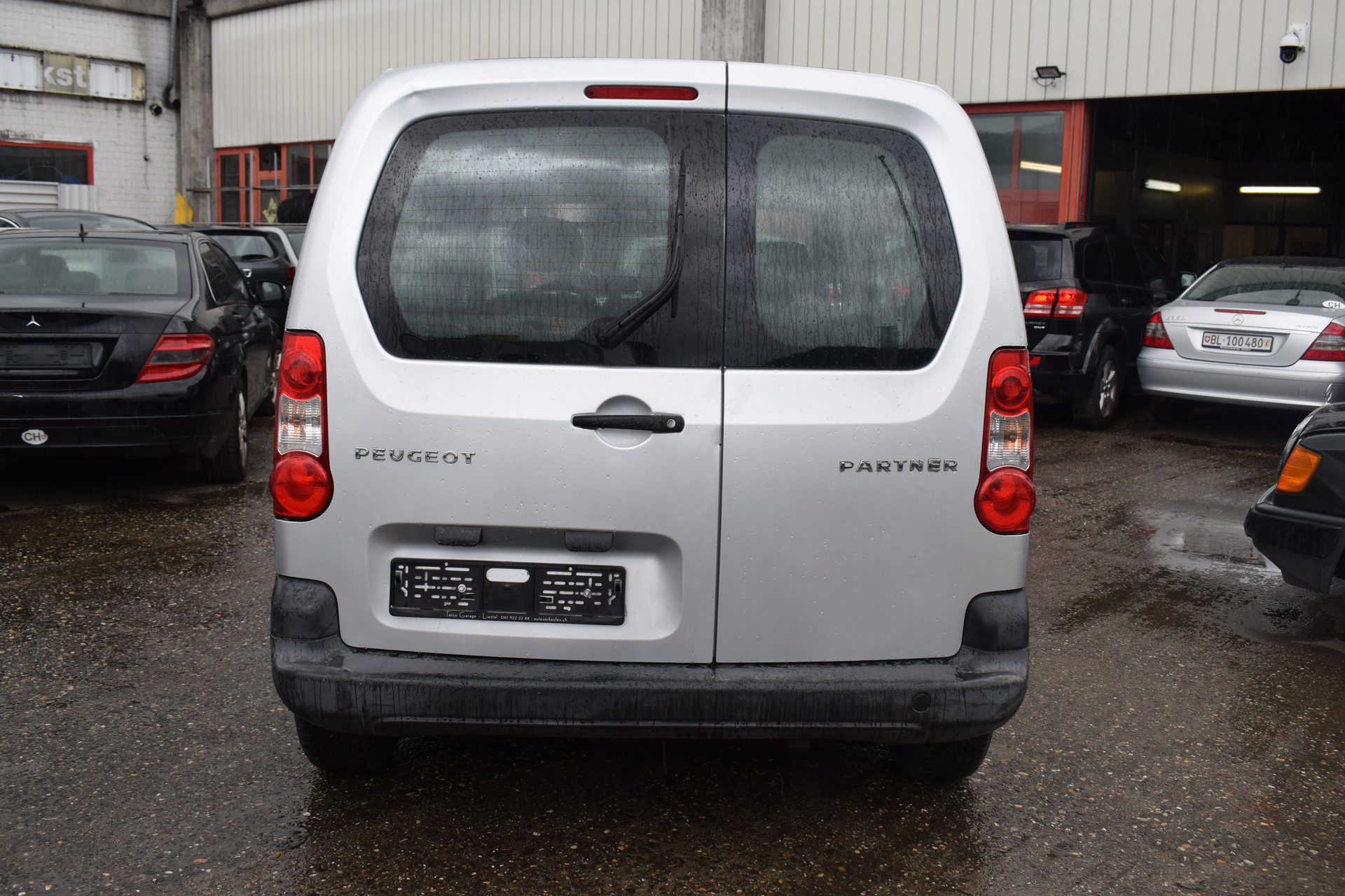 PEUGEOT Partner 1.6i Urban-image-3